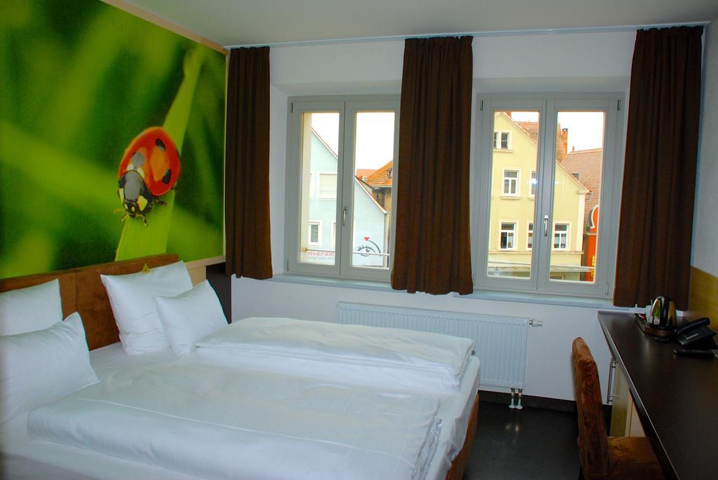 Hezelhof'S Radl-Hotel Wassertruedingen Room photo