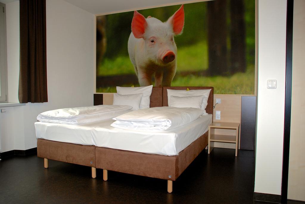 Hezelhof'S Radl-Hotel Wassertruedingen Room photo