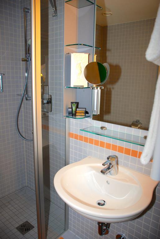 Hezelhof'S Radl-Hotel Wassertruedingen Room photo